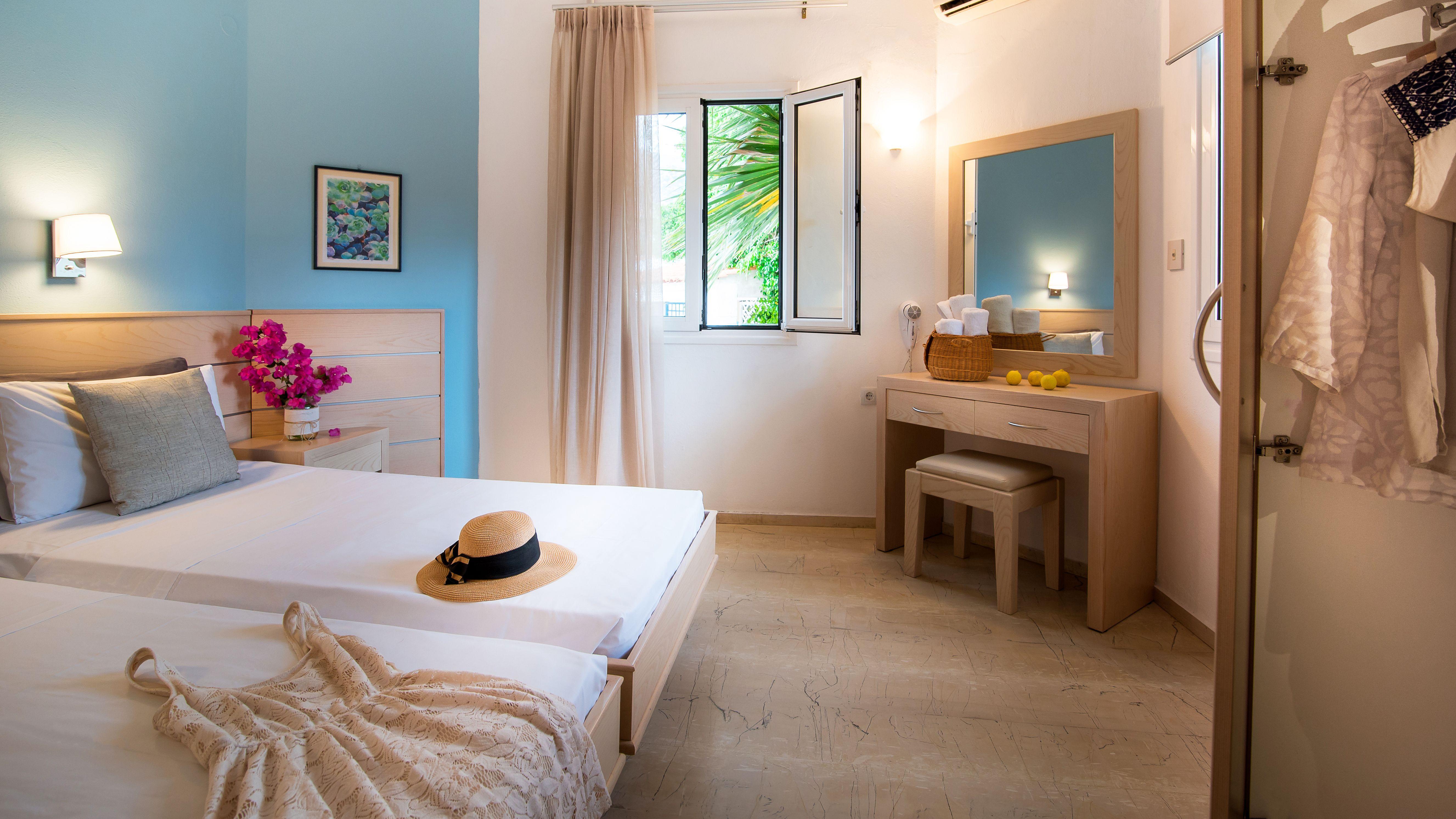 Melissa Apartments, Studios & Suites Малиа Екстериор снимка