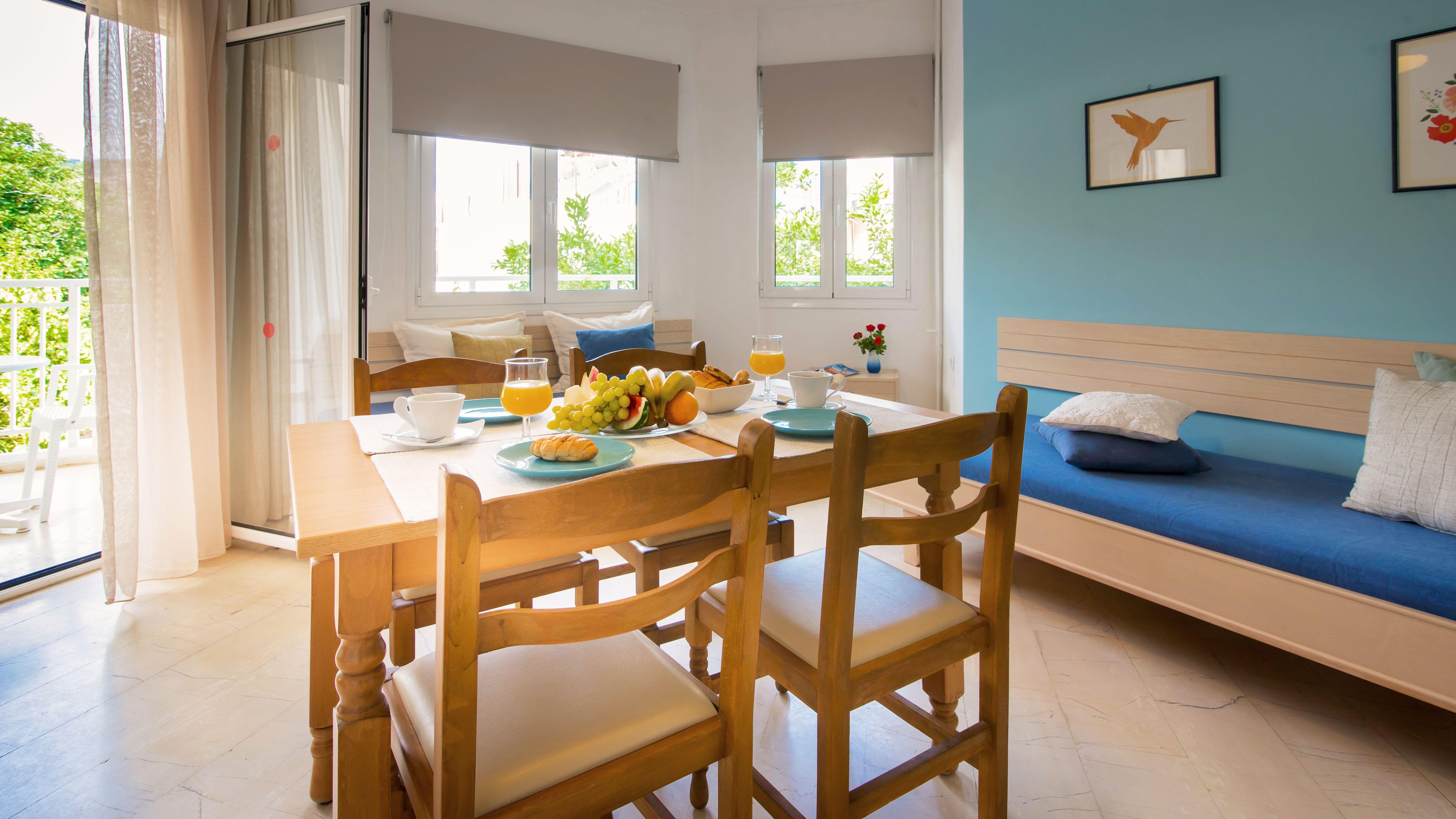Melissa Apartments, Studios & Suites Малиа Екстериор снимка