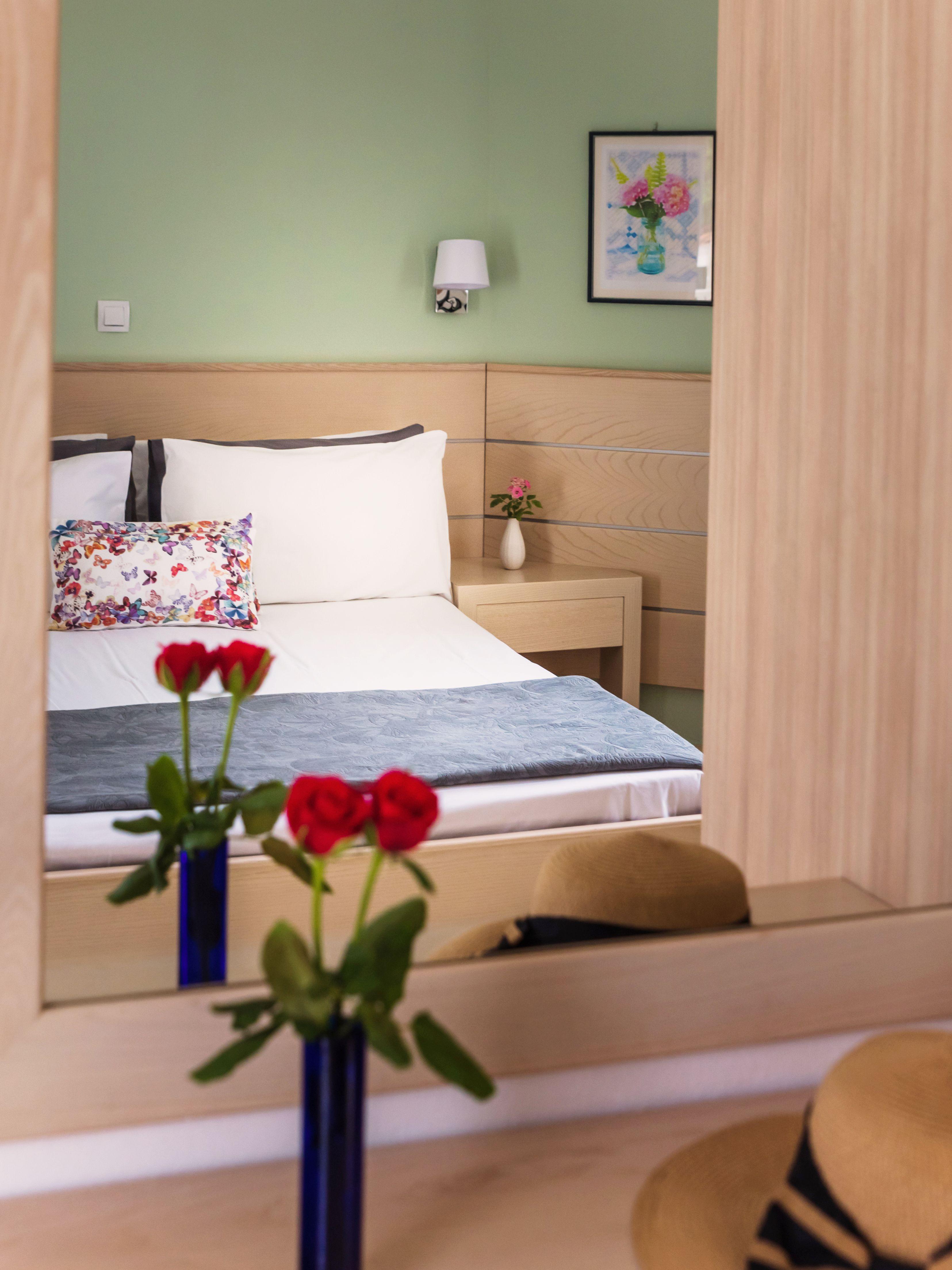 Melissa Apartments, Studios & Suites Малиа Екстериор снимка