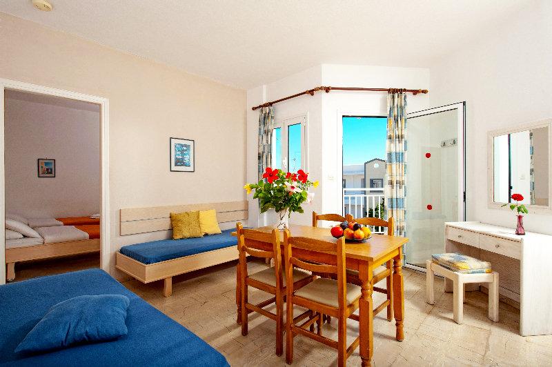 Melissa Apartments, Studios & Suites Малиа Екстериор снимка