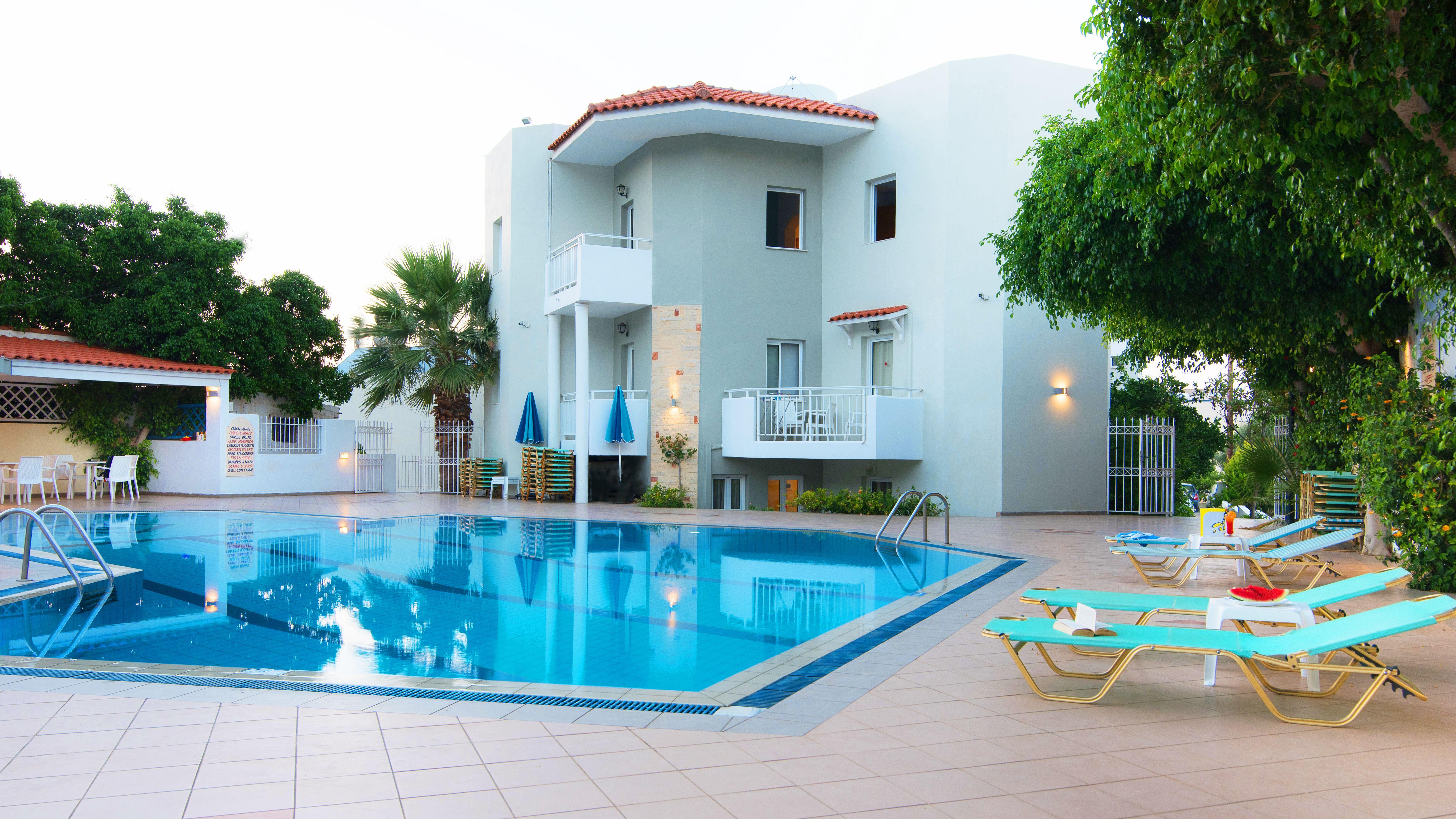 Melissa Apartments, Studios & Suites Малиа Екстериор снимка