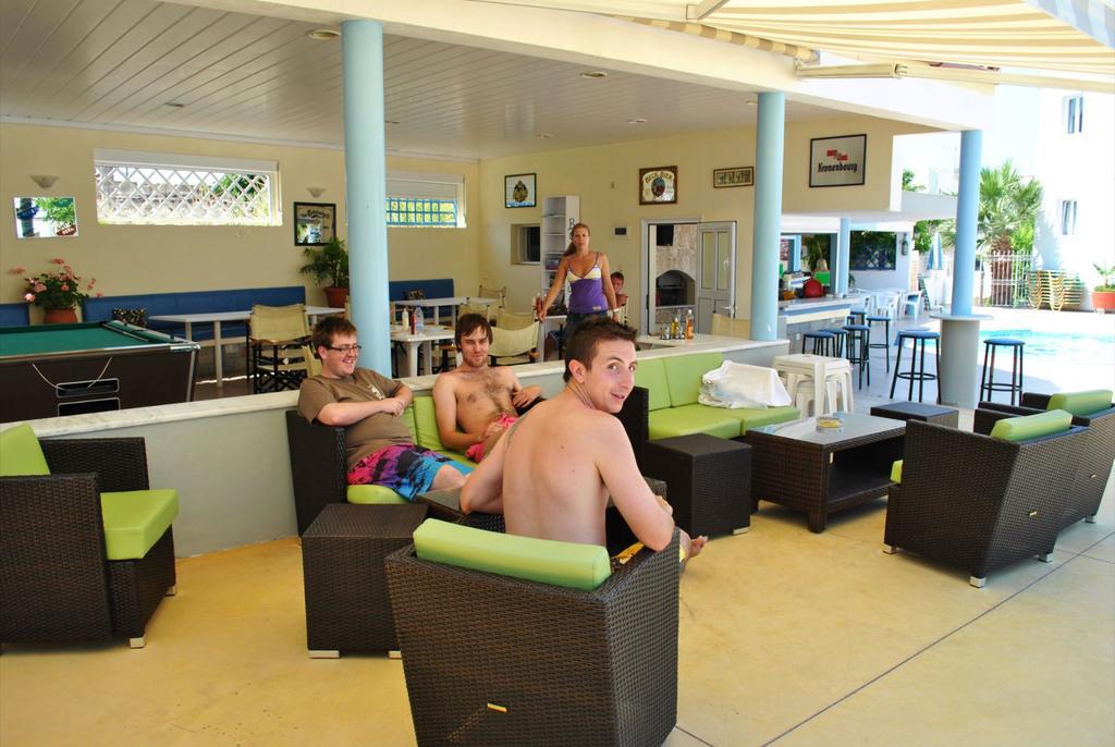Melissa Apartments, Studios & Suites Малиа Екстериор снимка