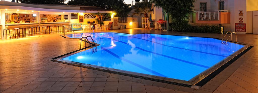 Melissa Apartments, Studios & Suites Малиа Екстериор снимка