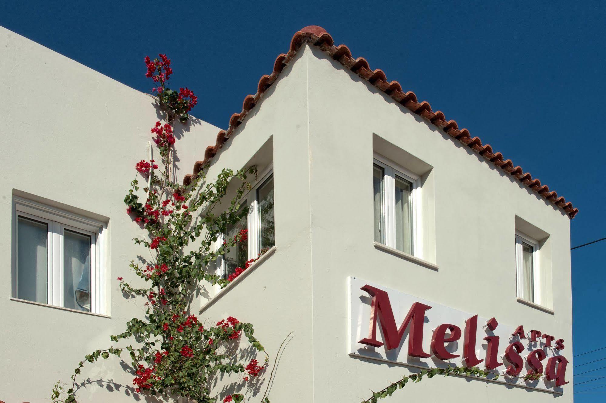 Melissa Apartments, Studios & Suites Малиа Екстериор снимка